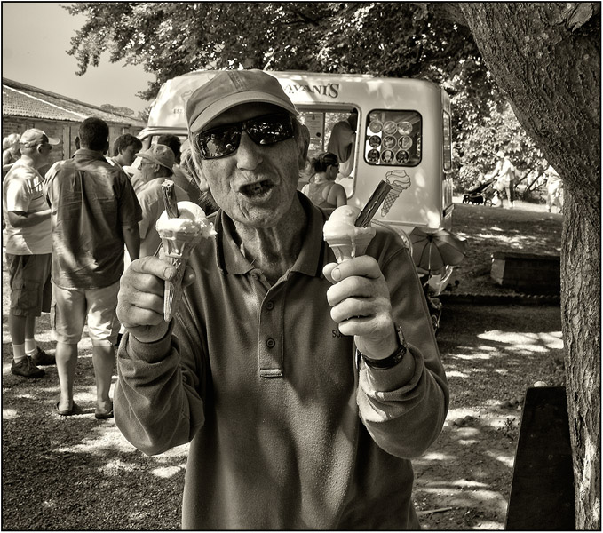 These are the last two flakes and they're mine!.jpg - Set Subject - 16/09/13